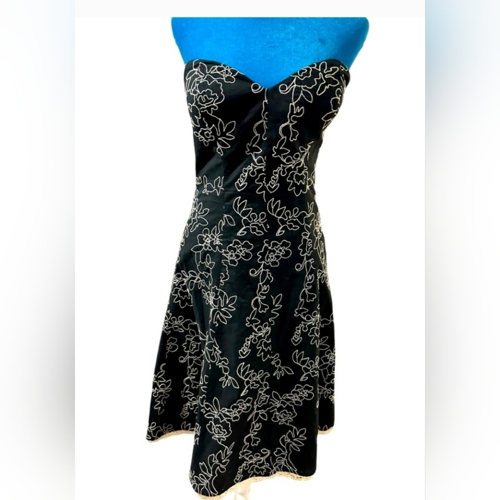 White House Black Market Black Strapless Dress/ Floral Embroidered